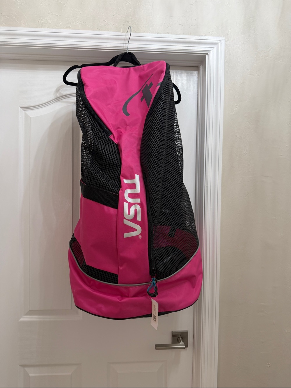 VSN Pink Mesh Gear Bag